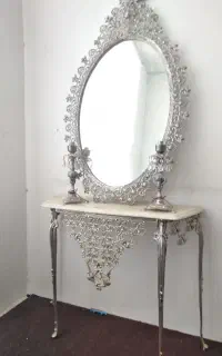 آیینه و شمعدان