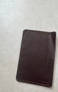 یک عدد کیف کارت با چند عدد کارت گمشده
