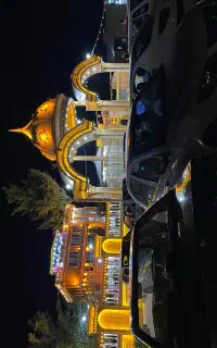 به یک نفر اشپز و یک کارگر ساده نیازمندیم