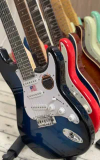 گیتار الکتریک فندر Squier