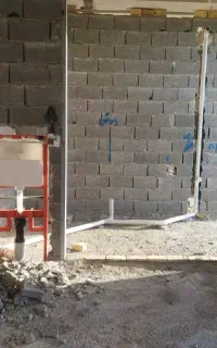 لوله کشی تاسیسات آب و فاضلاب ساختمان ویلا