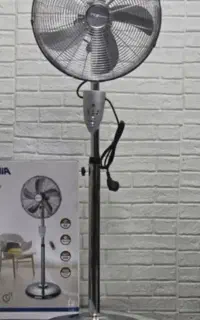 پنکه ایستاده