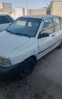 پراید سفید