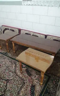 میز جلو مبلی با دوتا عسلی