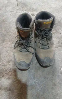 کفش کوهنوردی Hitec