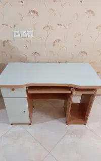 میز تحریر یا (کامپیوتر )