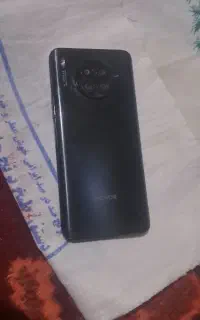گوشی هانر لایت ۵۰
