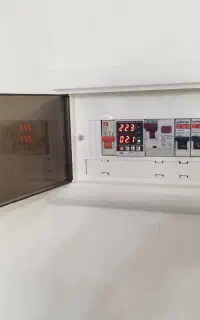 نصب تخصصی محافظ کلی برق ساختمان