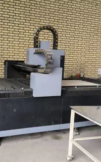 خدمات لیزر (سیانسی) فلزات پارسا تک