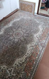 در حد صفر فرش و پشتی