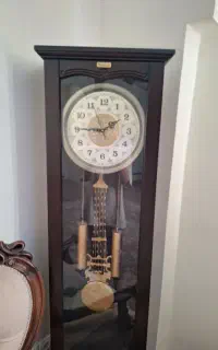 ساعت ایستاده