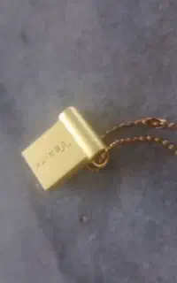 فلش ۶۴ درحد نو