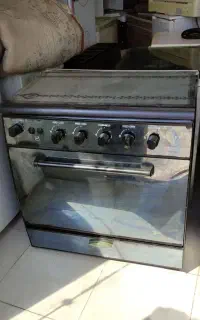 دوعدد گاز 5شعله سالم تمیز درحدنوقیمت 4800و‌5800