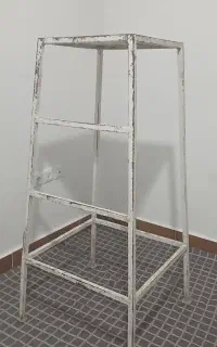 چهار پایه فلزی پروفیل محکم