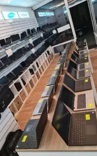 ۲۰۶ مدل لپتاپ استوک با قیمت کف تهران