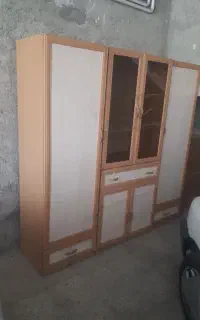 ویترین و جا لباسی در حد نو