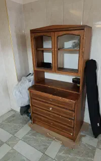 کتابخانه و دراور
