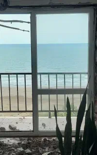 پنجره upvc با شیشه دو جداره کاملا سالم