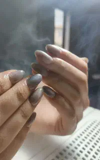 دستیار ناخن کار