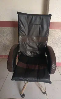 صندلی مدیریتی چرخ دار