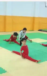 آموزش رشته ژیمناستیک و تکواندو