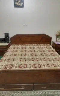 تخت خواب وپاتختی چوب