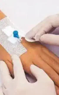 وصل سرم، تزریقات فصد خون،سونداژ و پانسمان در منزل