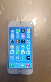 گوشی آیفون 8