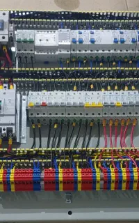 تابلو برق صنعتی