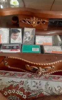تعدادی نوار کاست قدیمی در حد نو