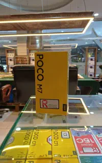 پوکو M7معمولی با شرایط 15ماهه