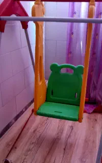 فروش تاب بچگانه و تعدادی وسیله خونه