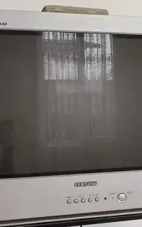 تلویزیون سامسونگ سالم مدل pland