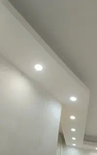 رنگ کاری نقاشی و لکه گیری رنگ روغن وکناف گچ  کاری