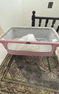 تخت کنار مادر چیکو