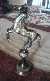 اسب برنز