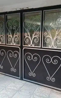 درب پارکینگ آهنی با طرح فرفورژه دست دوم