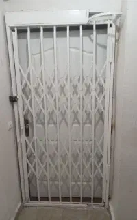 محافظ پشت دری