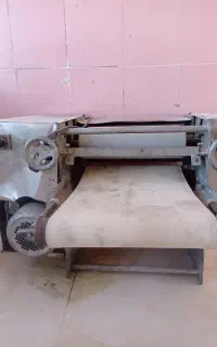 دستگاه خمیر پهن کن