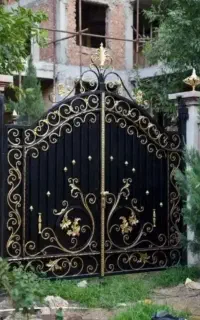 نصب انواع درب حیاط خانه پنجره