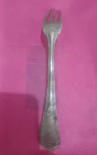 چنگال نقره قدیمی
