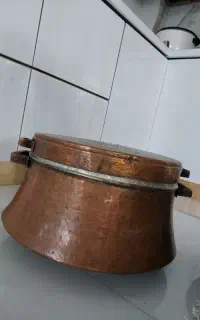 قابلمه  مسی بزرگ و محکم تمیز