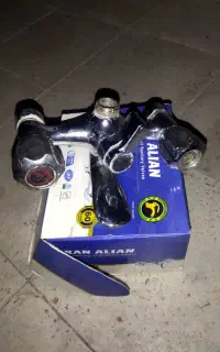 شیروسردوش حمام