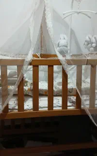 تخت کنار مادر تمام چوب روس