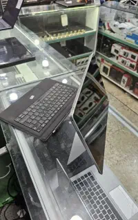 لپتاپ سورفیس صفحه تاچ کیبرد جدا شو i5  رم۸ هارد۲۵۶