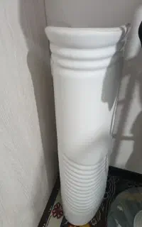 روشویی حمام و سرویس پایه دار سالم و بدون مشکل