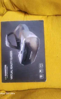 عینک واقعیت مجازی از مدل VRSHINECON