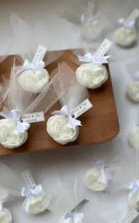 گیفت عروسی و شاباش