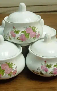 قندان های گل سرخی قدیمی