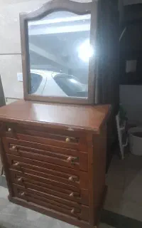 فروش کمد5 کیشو و آینه ویک عددمیز گرد